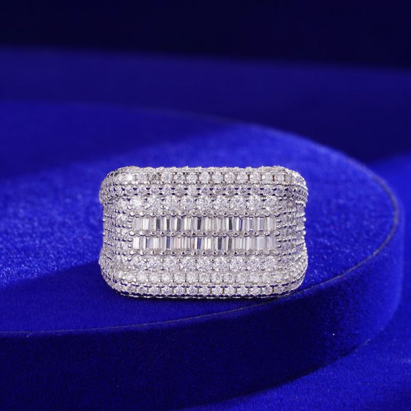 King Cross VVS Moissanite Diamond Pendant