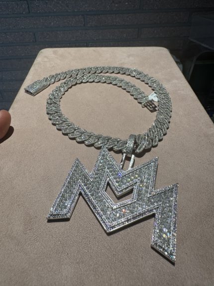 CUSTOM PENDANT WITH CHAIN