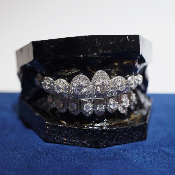 8 on 8 diamond set iced-Out Diamond Dancing Grillz