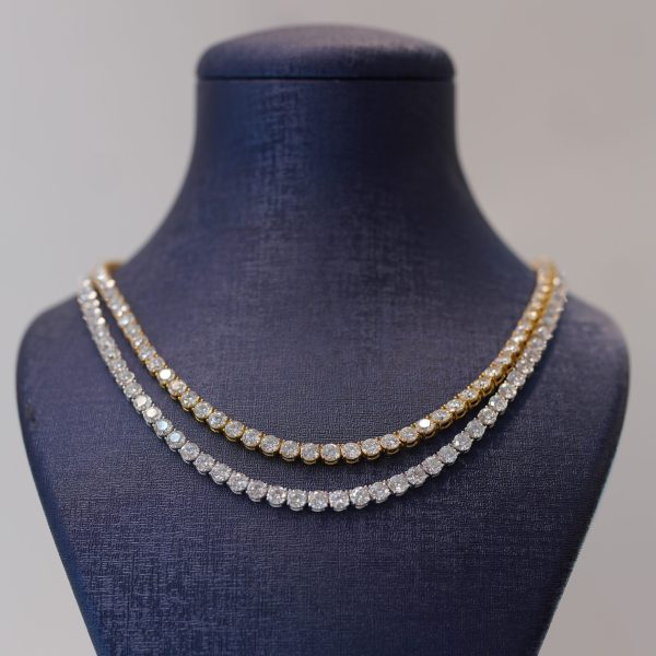 Classic tennis chain passes the diamond tester At Dreams Jewelry