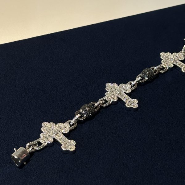 M VVS Cross Link Bracelet Dreams Diamond Dancing Passes the diamond tester